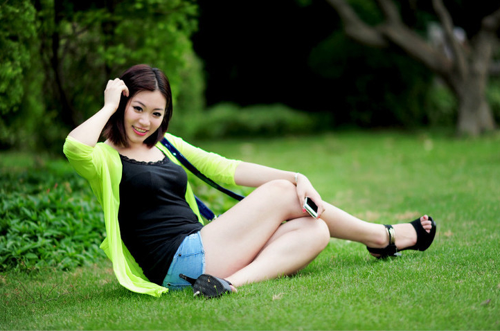 美女脱衣服与男生搞基应用_: 亟待理解的现象，未来将继续传递怎样的价值？